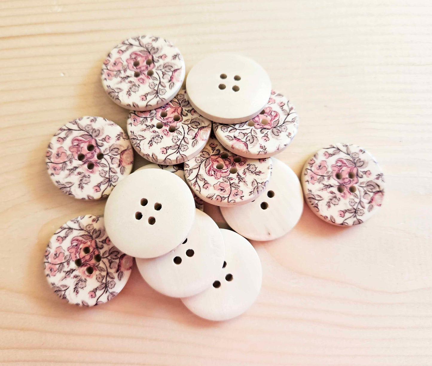 PINK PASTEL BEGONIA / 30mm / Set of 6 buttons / Wooden Buttons / Sewing Buttons