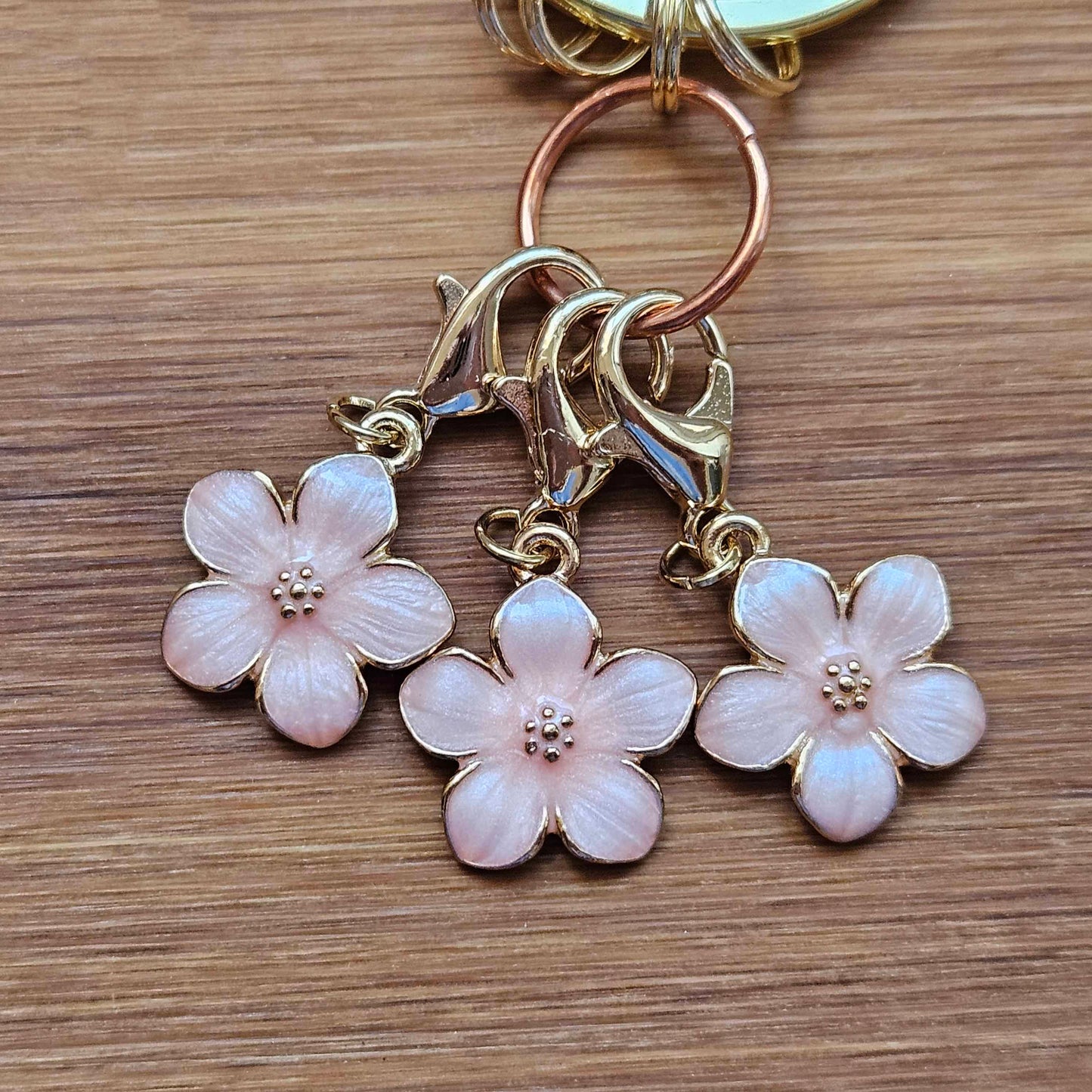 PINK FLORAL Essential Emergency Knitting & Crochet Keychain Kit / Knitting Notion Kit