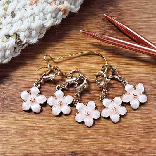 PINK SAKURA BLOSSOM - 5 pieces / Knitting Crochet Stitch Markers / Notions