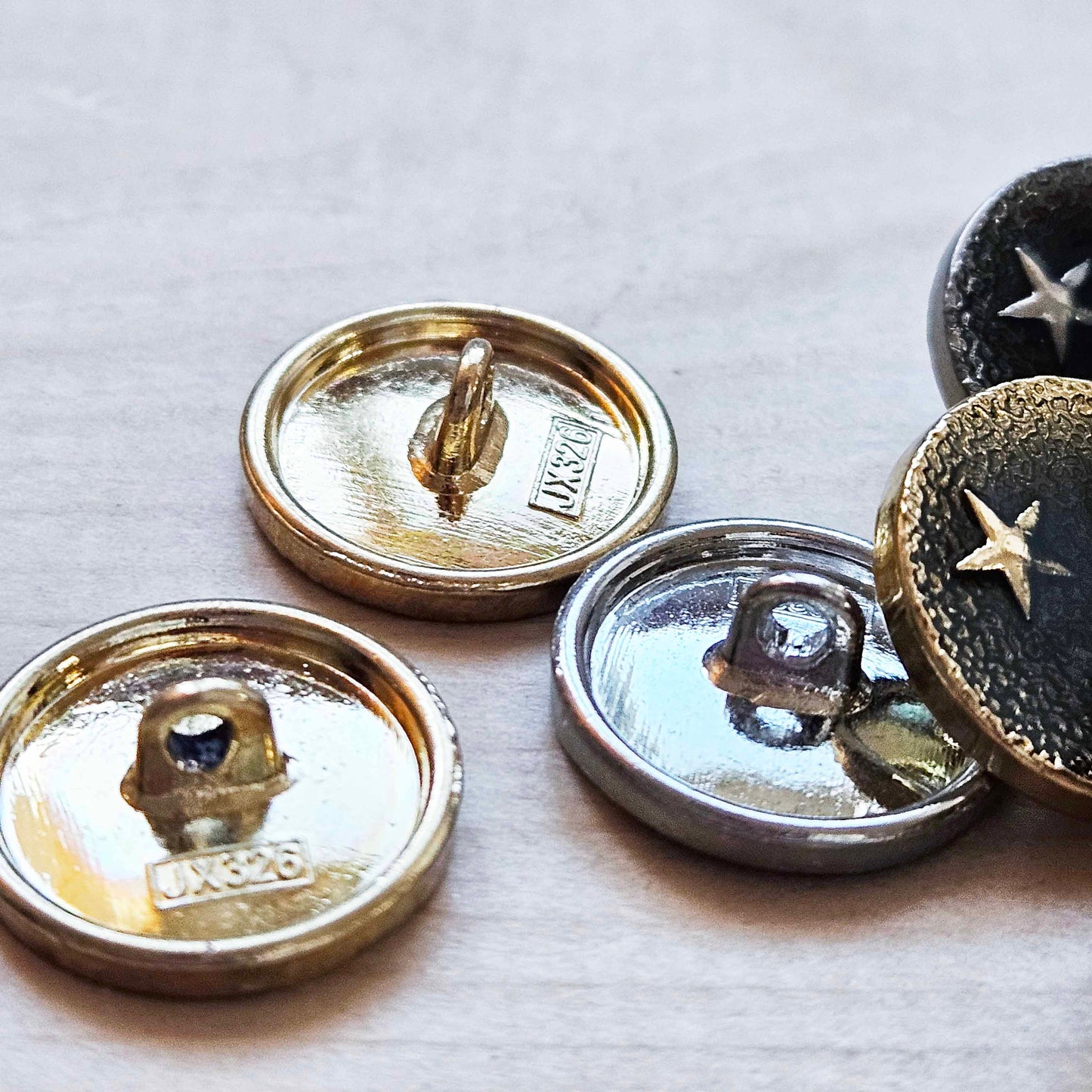 QUIET NIGHT SHANK / 18mm - 4 buttons / Metal Alloy Shank Buttons / Sewing Buttons