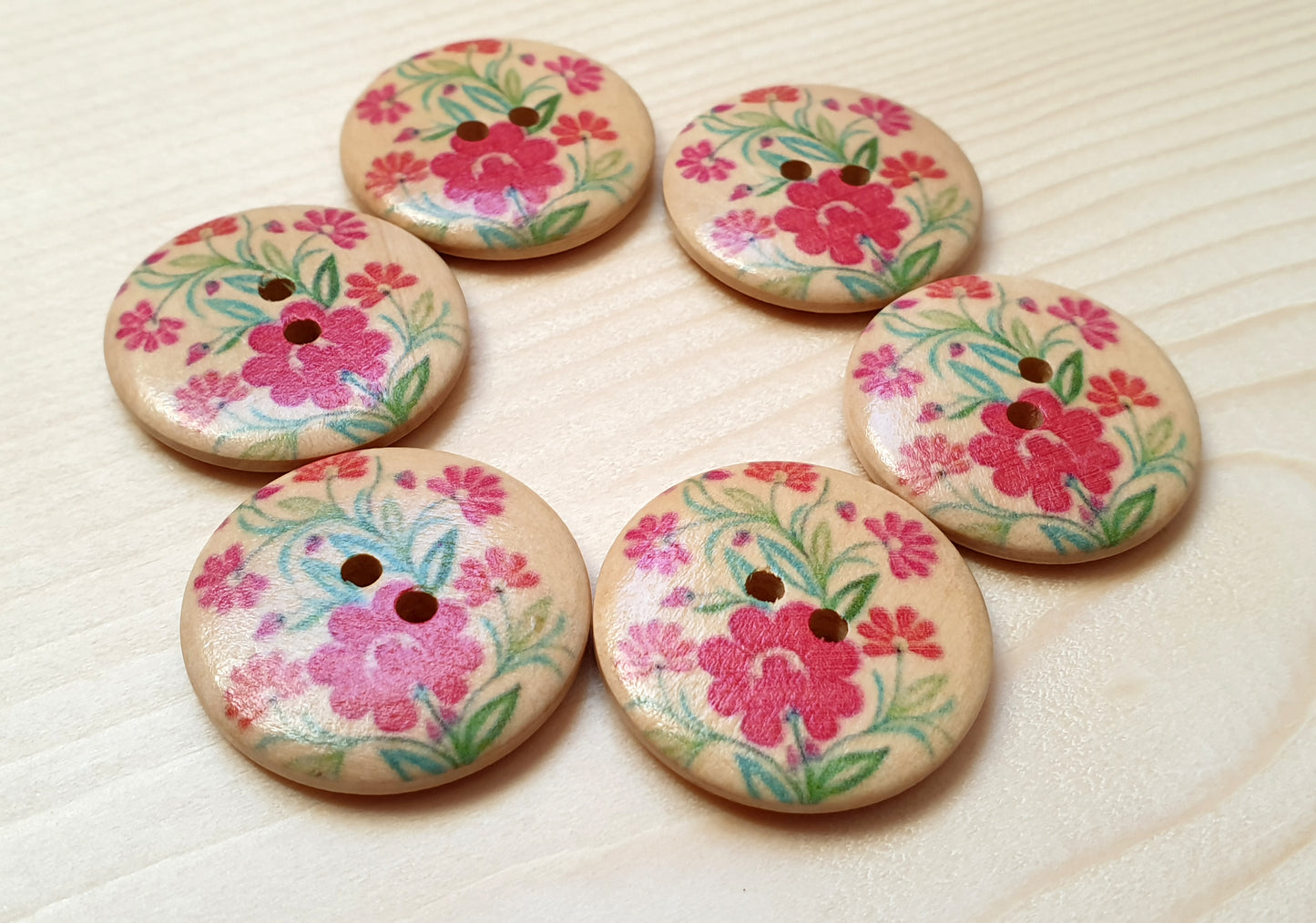 RED PINK FAN / 30mm / Set of 6 buttons / Wooden Buttons / Sewing Buttons