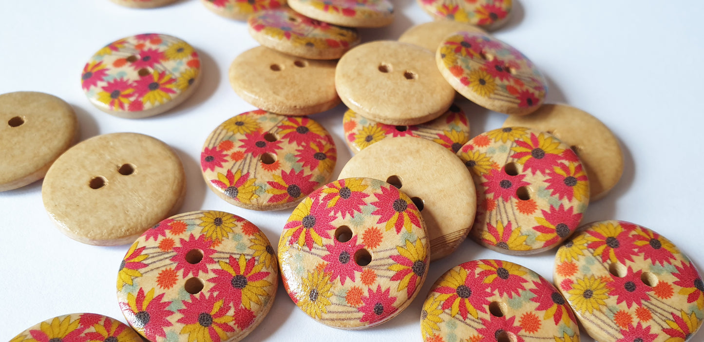 RED-YELLOW CRYSANTHEMUM / 23mm / Wooden Buttons / Sewing Buttons