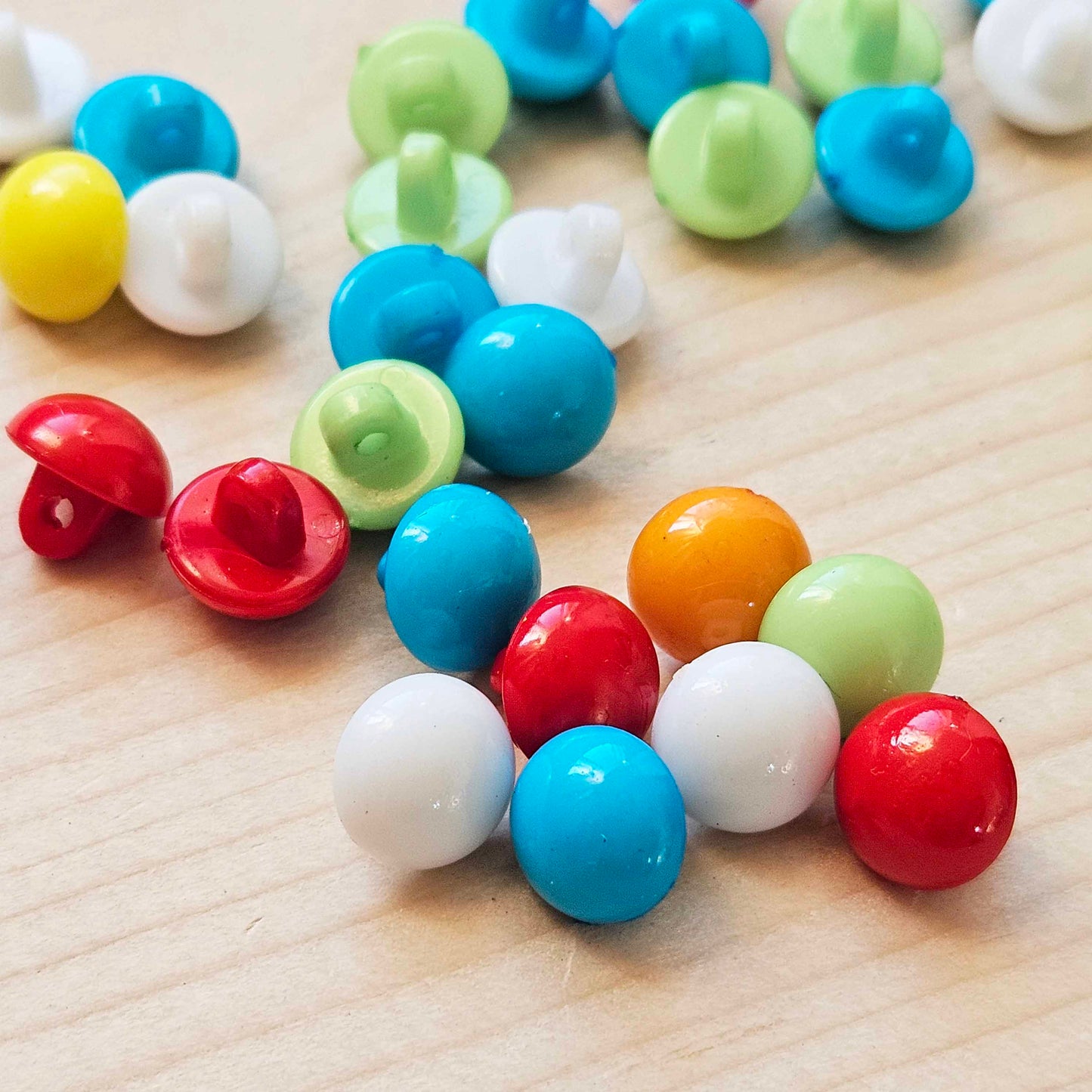 RAINBOW DOME SHANK / 10.5mm - 12 buttons / Kid Child Shank Buttons / Sewing Buttons