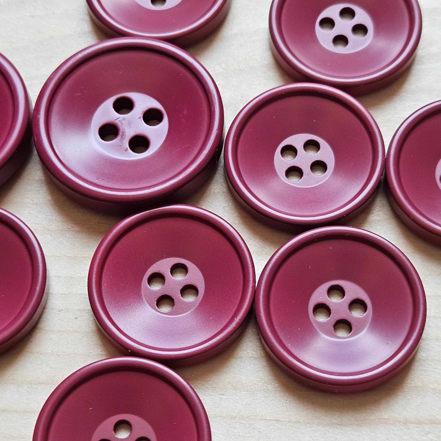 PLUM RED KOREAN Style Resin / 25-30mm / Set of 4 buttons / Resin Buttons / Sewing Buttons