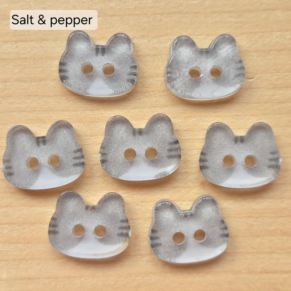 MINI CAT HEADS / Resin Buttons / Set of 8