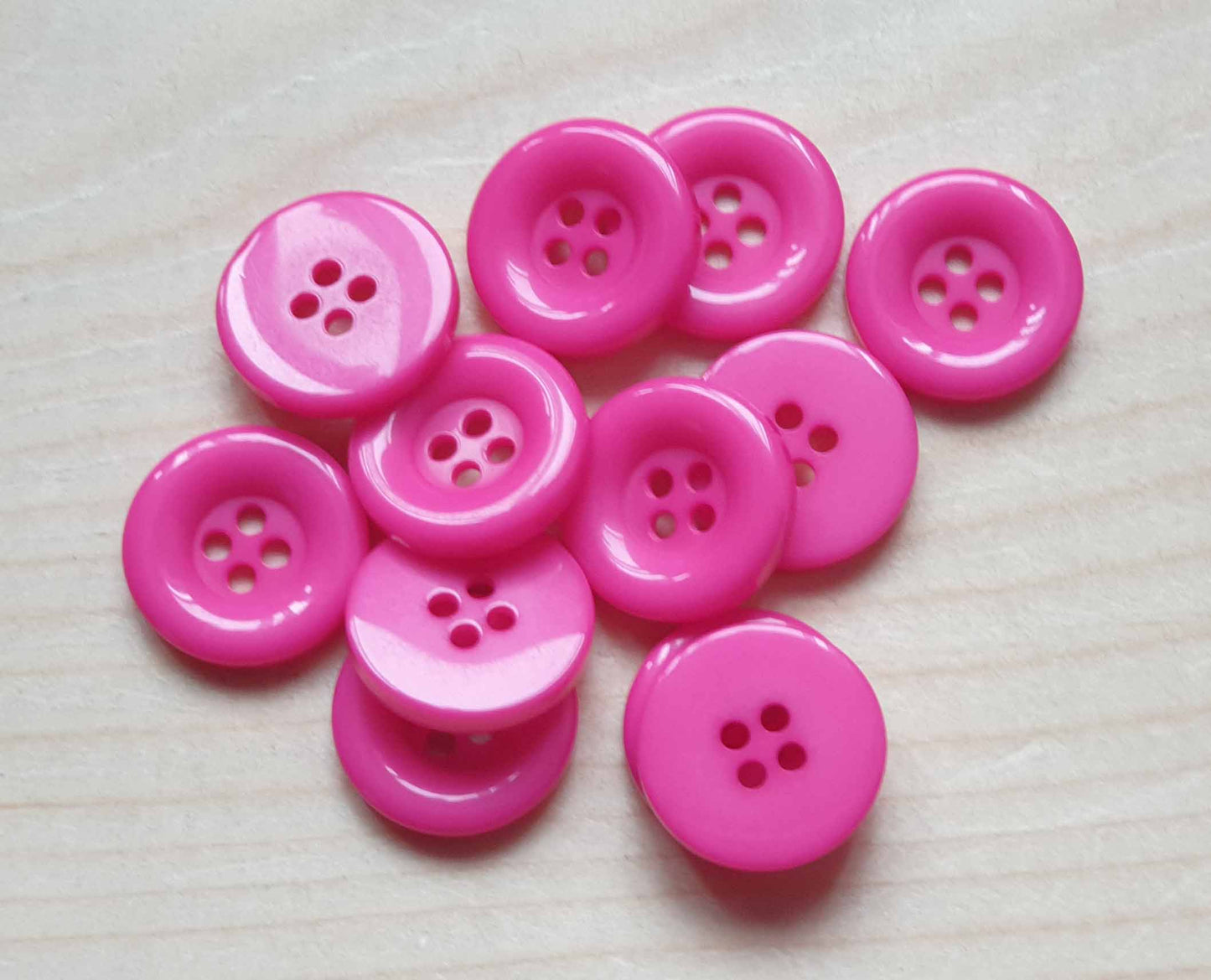 THICK EDGE RESIN FUSCIA PINK / 15mm / Set of 8 buttons / Resin Buttons / Sewing Buttons