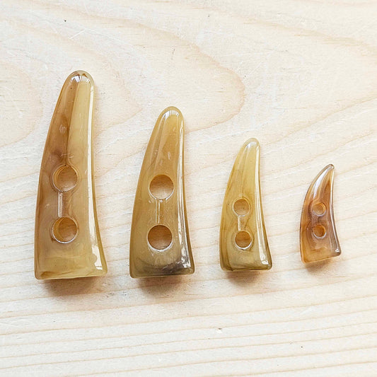 RESIN TOGGLE HORN Light Brown / 22-49mm / Resin Buttons / Sewing Buttons