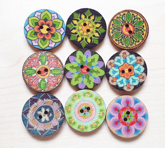 FLORA / Wooden Buttons / 20-25mm (Set of 8)