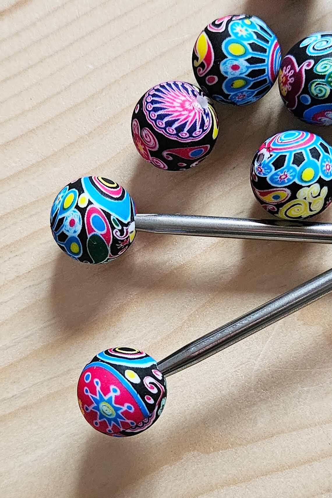 VIVID MANDALA STITCH STOPPERS / Knitting Needle Stoppers / Point Protection / Notions