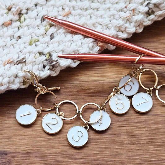 WHITE CAT LOVER Progress Keeper Chain / Numbered Stitch Markers Chain / Row Counter Chain / Knitting Stitch Markers / Notions