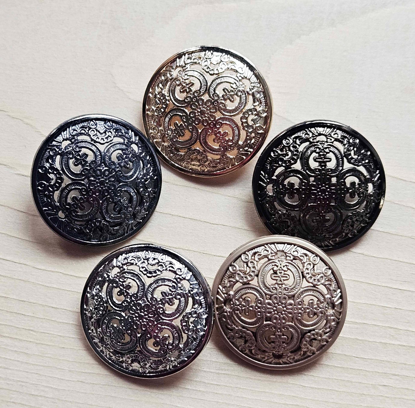 ROYAL SHANK / 25mm - 4 buttons / Metal Alloy Shank Buttons / Sewing Buttons