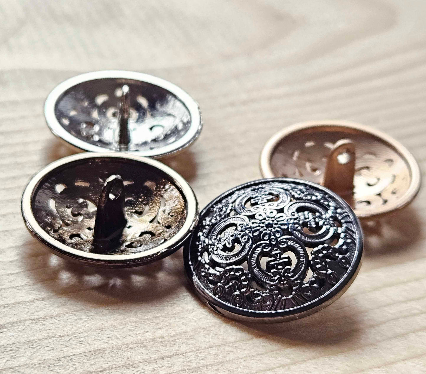 ROYAL SHANK / 25mm - 4 buttons / Metal Alloy Shank Buttons / Sewing Buttons