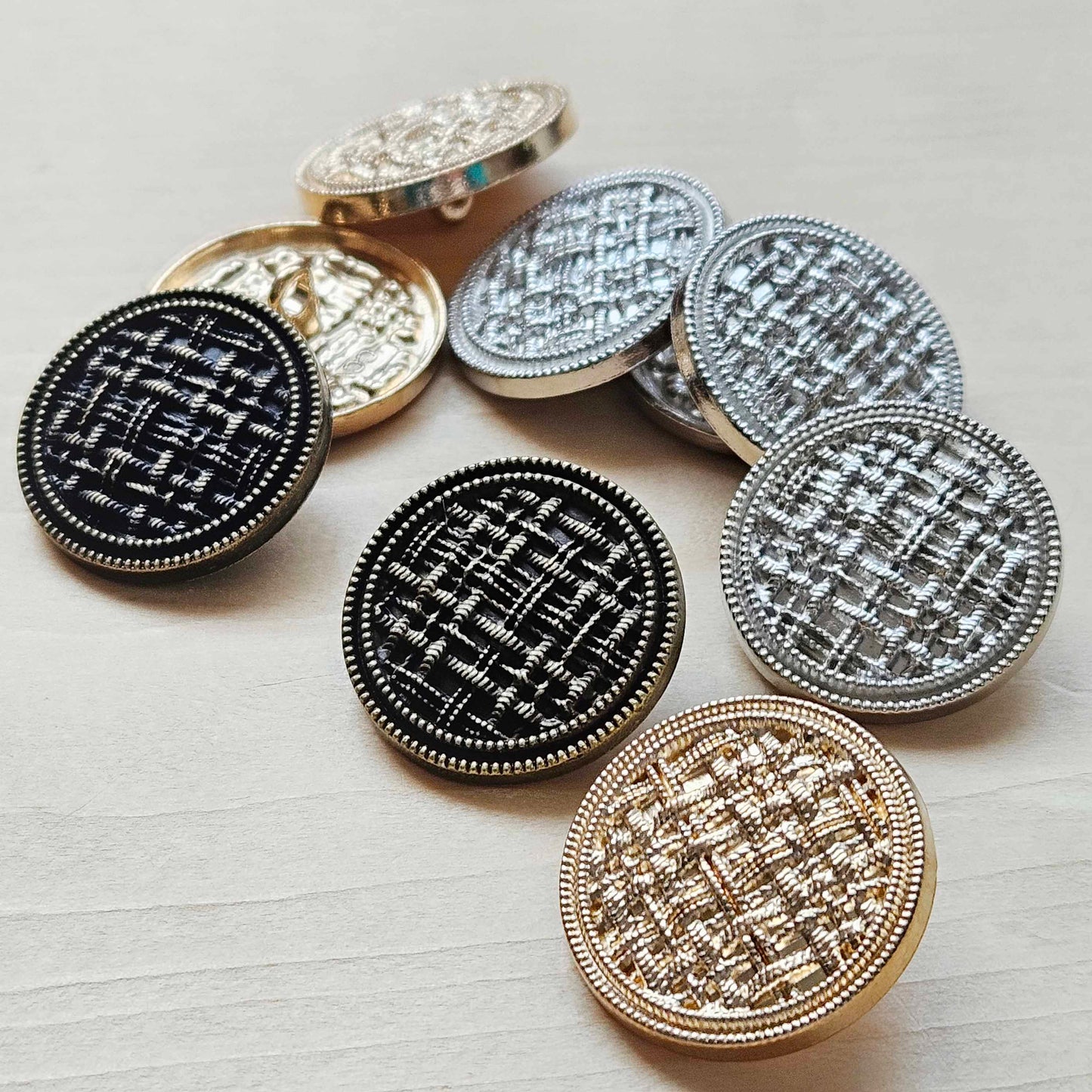 RUSTIC LUXE / Metal Alloy Shank Buttons / 22mm (Set of 6)