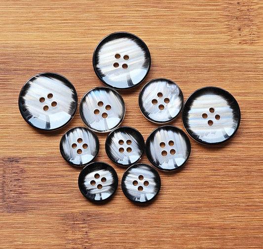 SILENT STORM / 15-23mm / Resin Buttons / Sewing Buttons