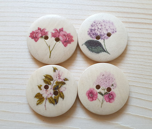 SIMPLY FLOWERS / 30mm / Set of 6 buttons / Wooden Buttons / Sewing Buttons