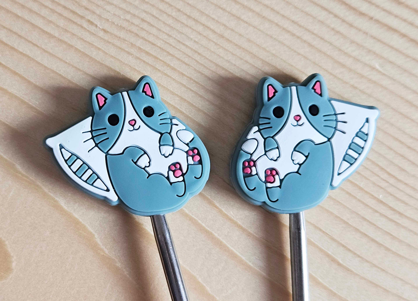 SLEEPY CAT STITCH STOPPERS / Knitting Needle Stoppers / Point Protection / Notions