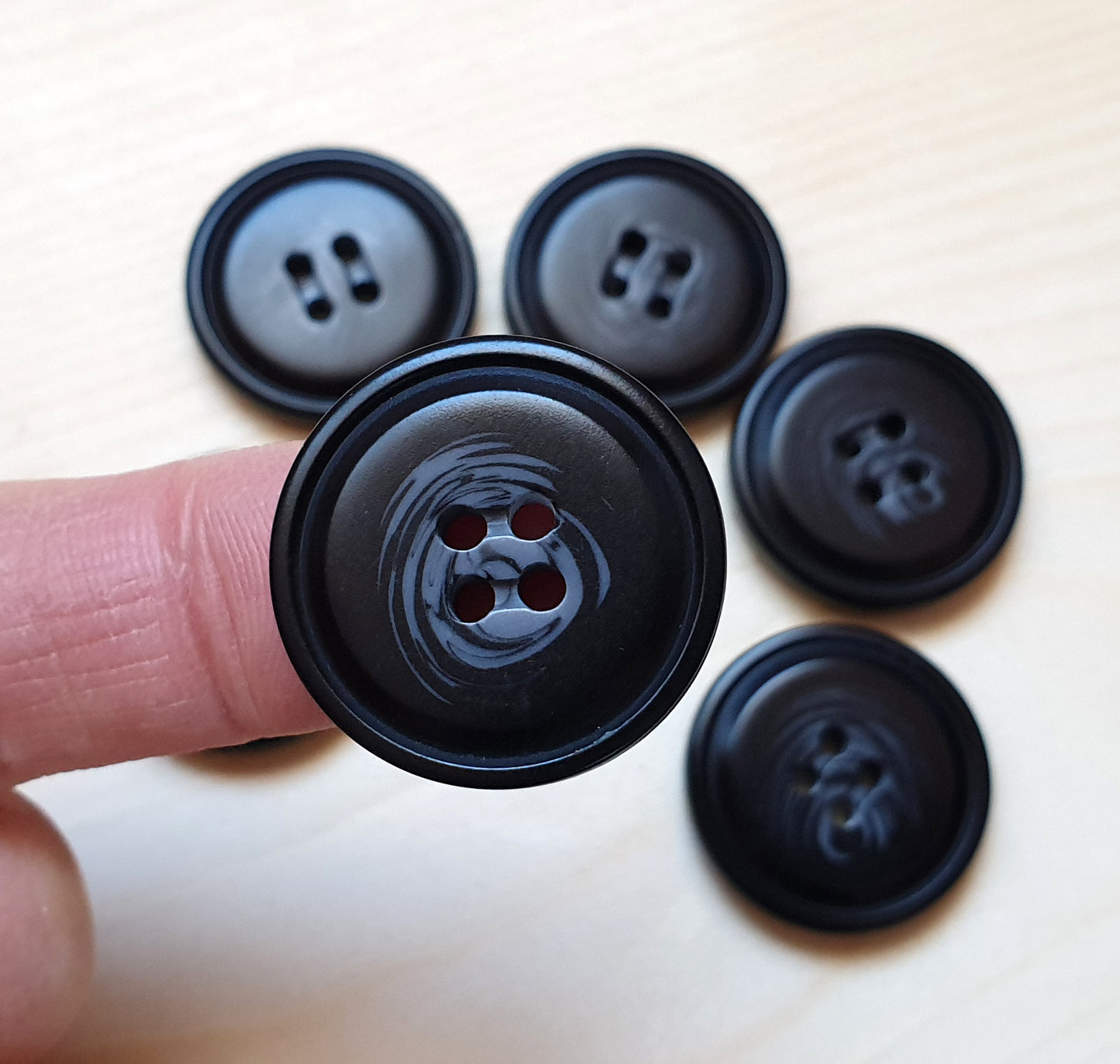 SMOKY / 15-25 mm / Resin Buttons / Sewing Buttons