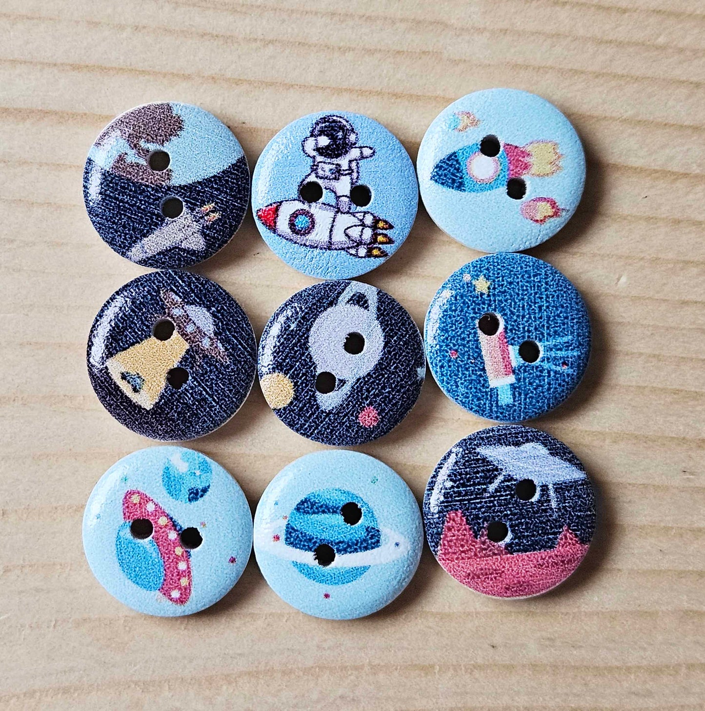 SPACE / 15mm / Set of 8 buttons / Wooden Buttons / Sewing Buttons