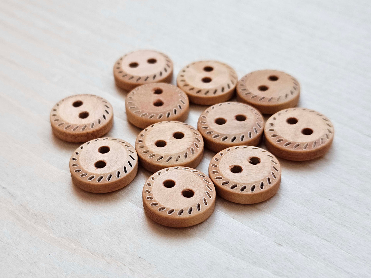 SPIRAL DASH / 11.5mm / Wooden Unvarnished Buttons / Sewing Buttons