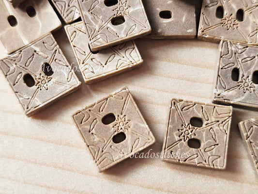 SQUARE FLORALS / 11*11mm / Set of 6 buttons / Coconut Buttons / Sewing Buttons