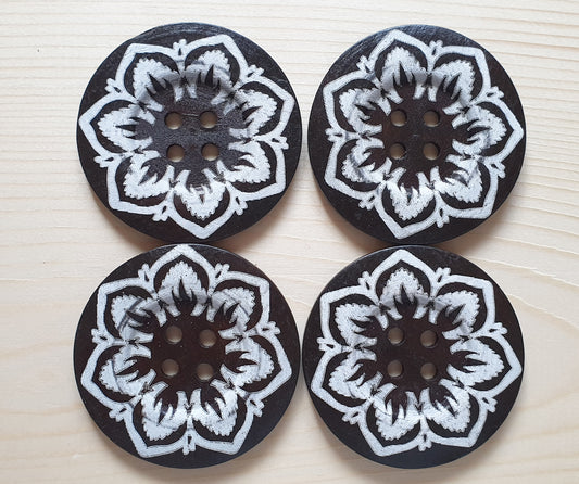 STARFLOWER DARK BROWN / 60mm / Wooden Buttons / Sewing Buttons