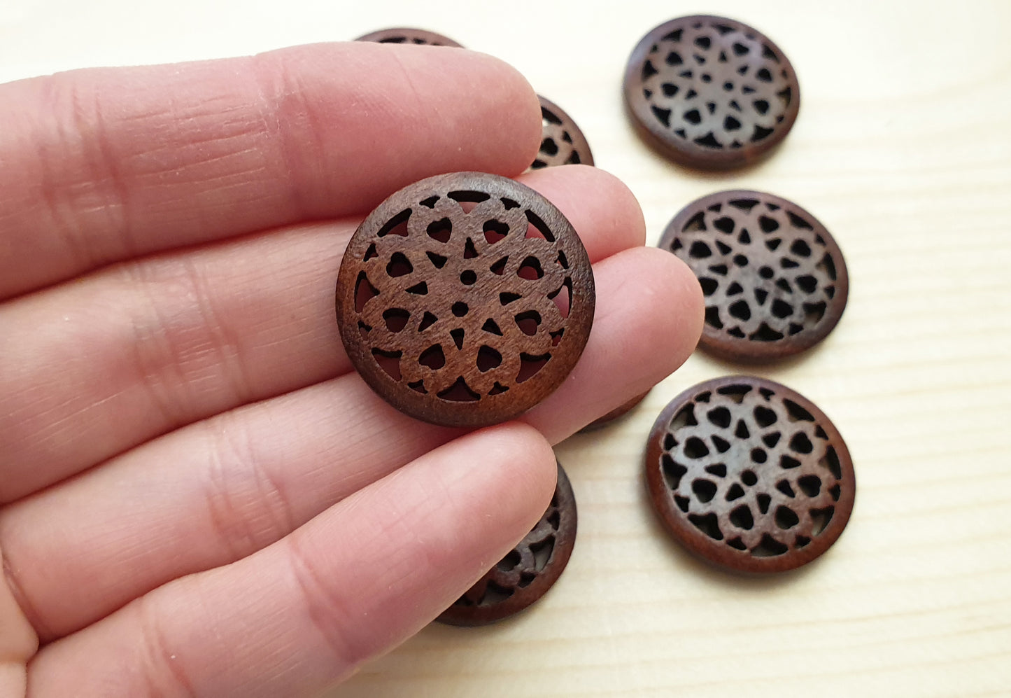 STRING OF HEARTS / 25mm / Wooden Buttons / Sewing Buttons