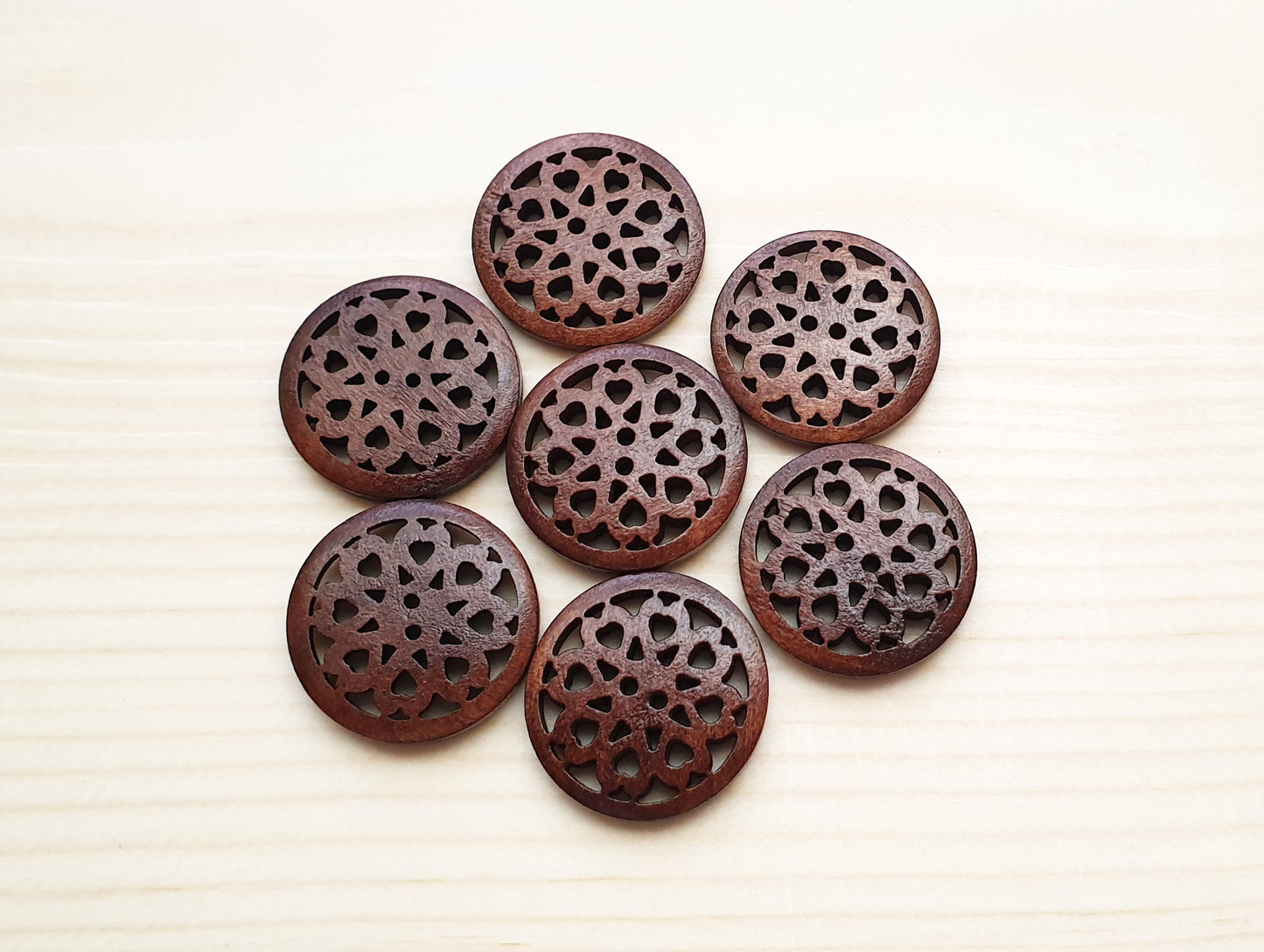 STRING OF HEARTS / 25mm / Wooden Buttons / Sewing Buttons