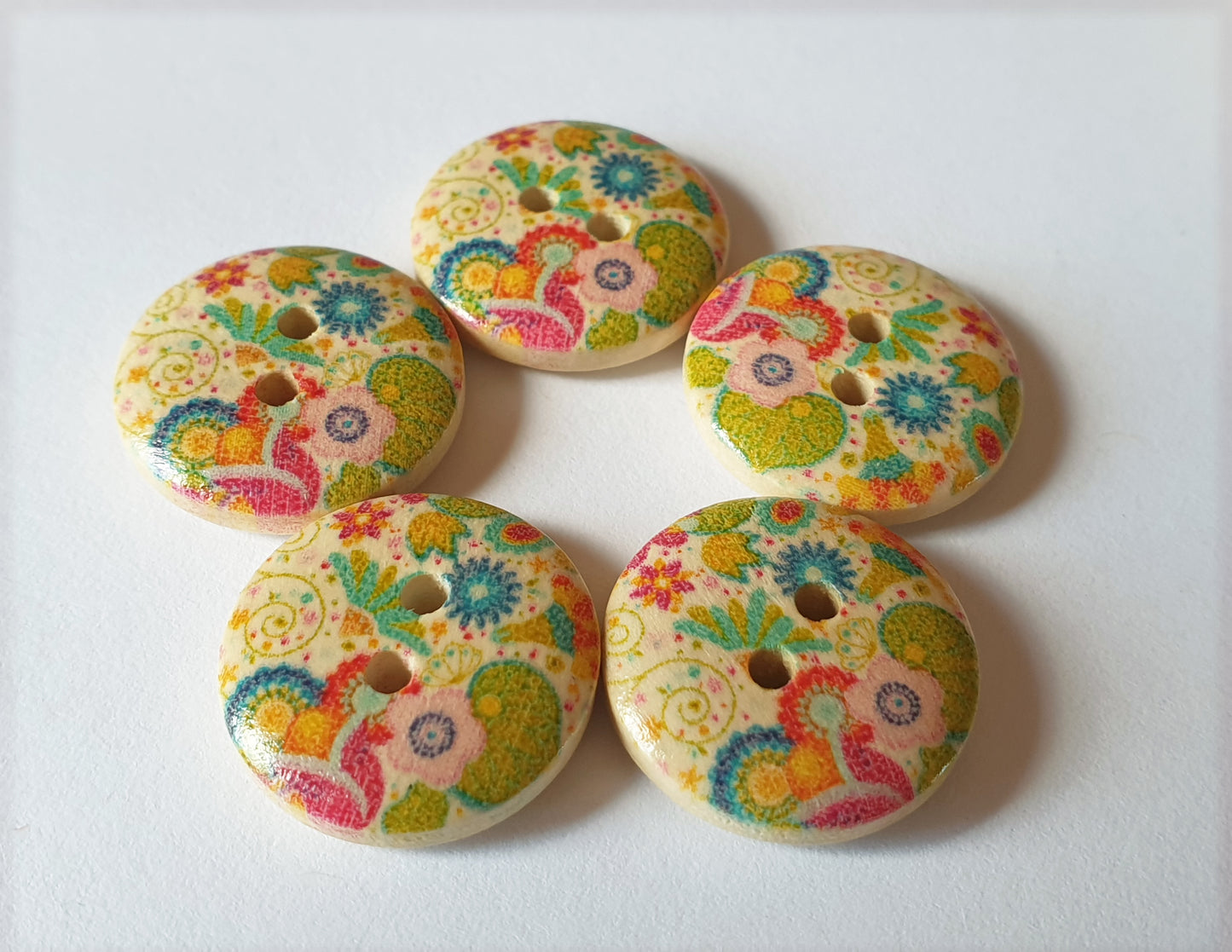 SPRING MEADOW / 18mm / Set of 6 buttons / Wooden Buttons / Sewing Buttons