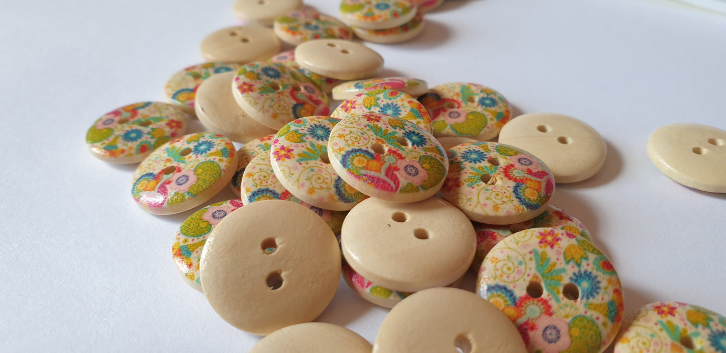 SPRING MEADOW / 18mm / Set of 6 buttons / Wooden Buttons / Sewing Buttons