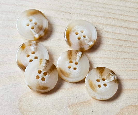 SNOW TIGER / 18mm / Resin Buttons / Sewing Buttons