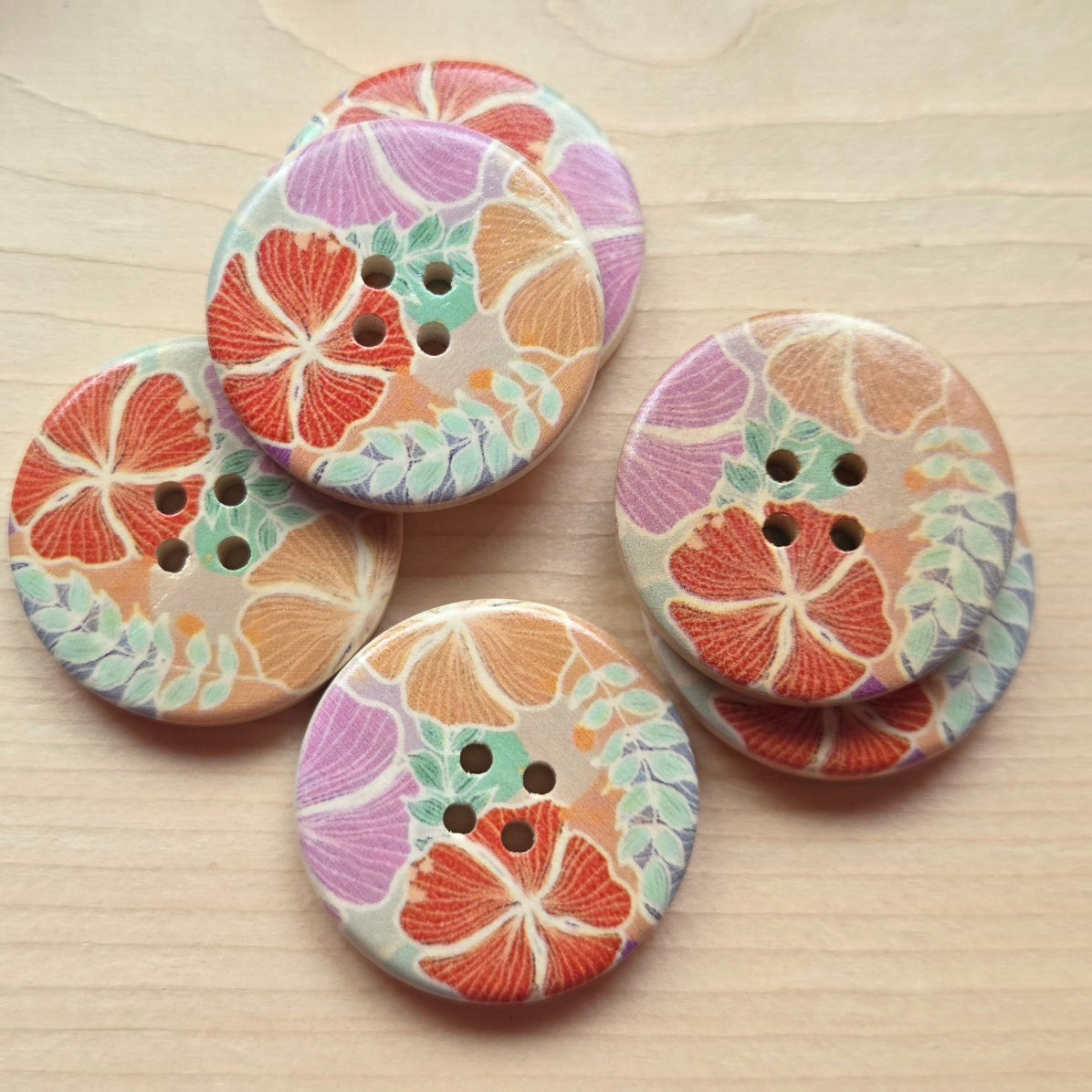 SPICED BLOSSOMS / Wooden Buttons / 30mm (Set of 6)