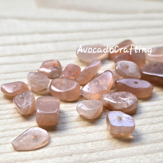 Natural Sunstone Chip Beads / Undyed Loose Beads / 5-8mm / 1 strand (31 inch) / Jewelry Making