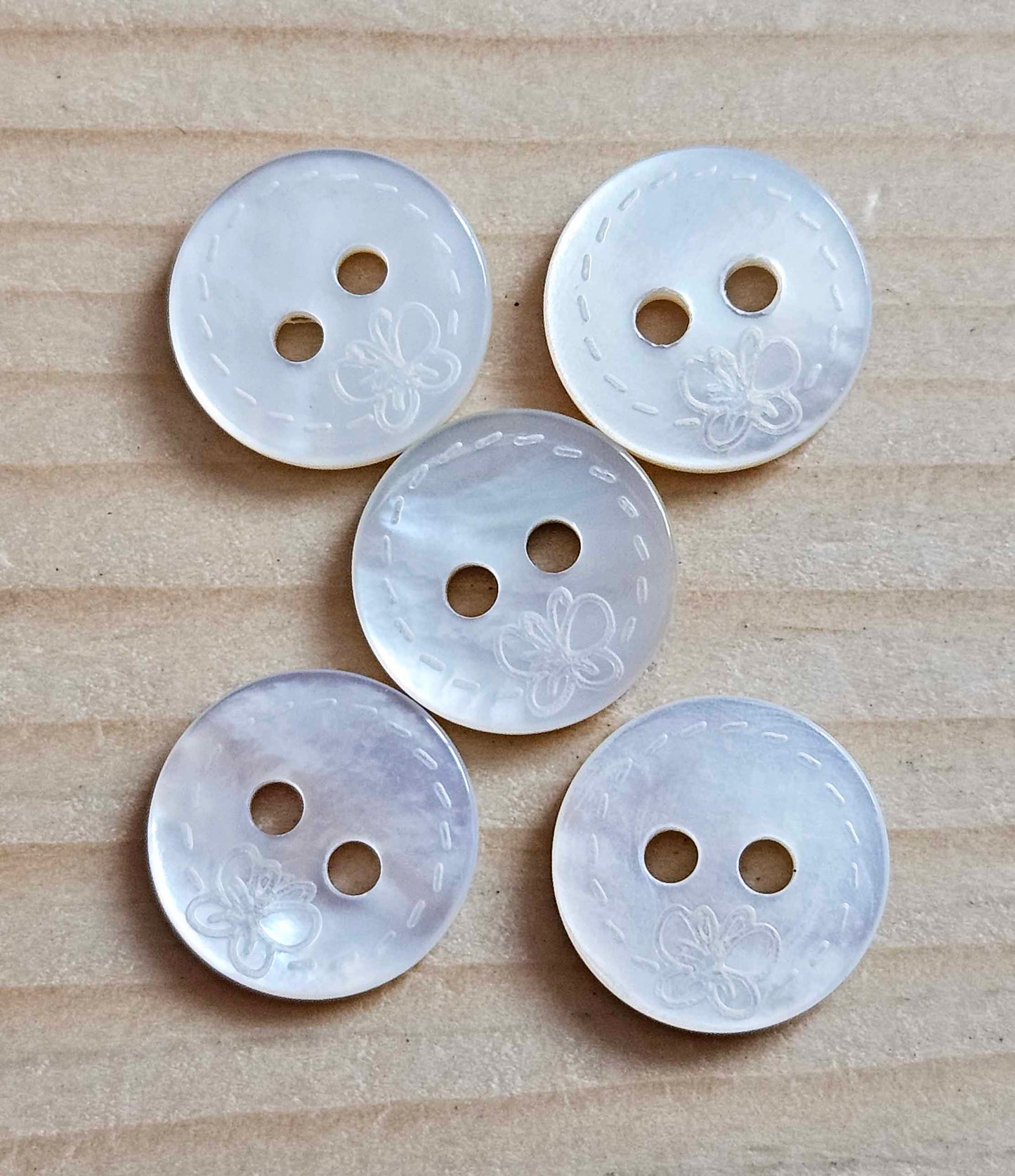 SWIRLING BUTTERFLY / 11mm / MOP Shell Buttons / Sewing Buttons