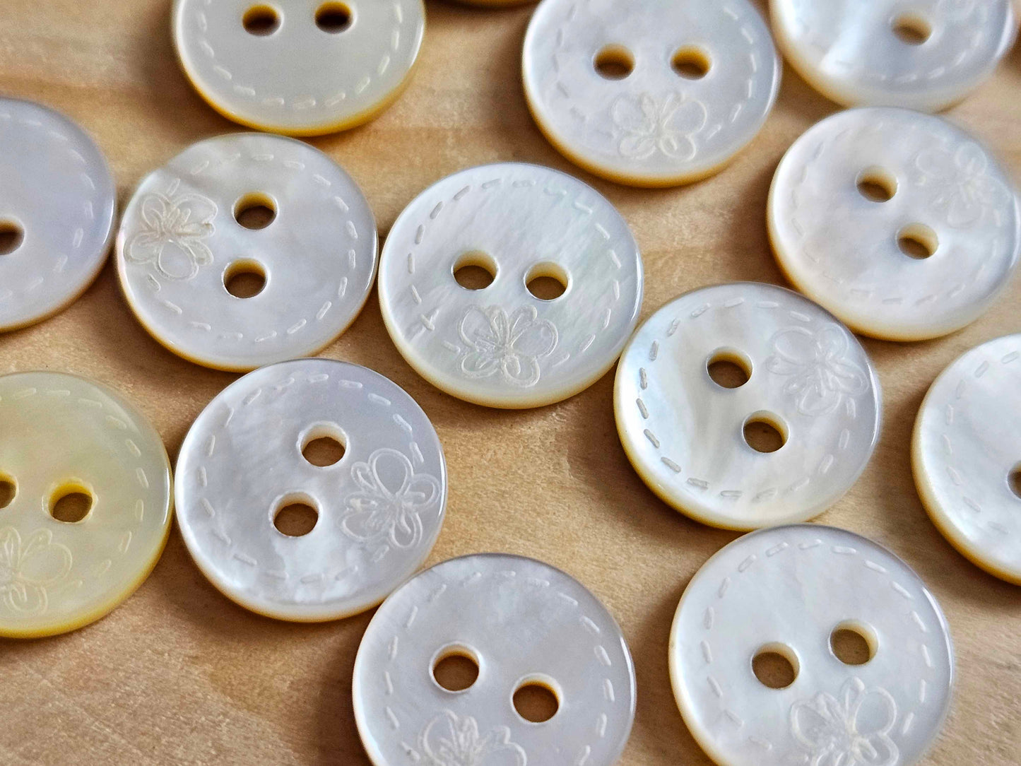 SWIRLING BUTTERFLY / 11mm / MOP Shell Buttons / Sewing Buttons