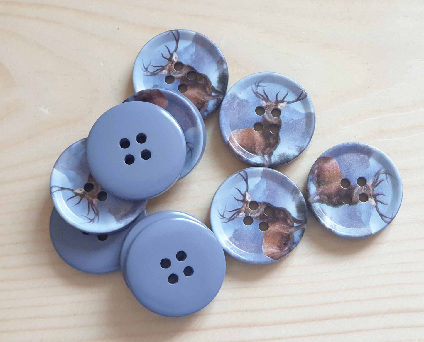 THE MOOSE / 30 mm / Resin Buttons / Sewing Buttons