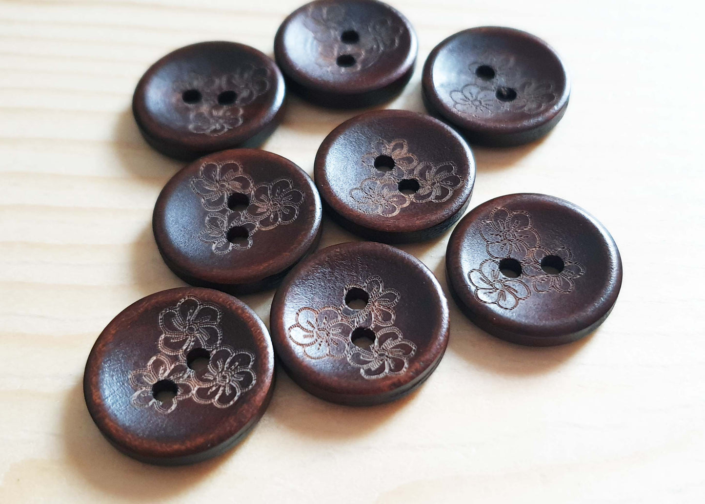 AvoDesigns THE THREE SISTERS / 20mm - 6 buttons / Wooden Buttons / Sewing Buttons