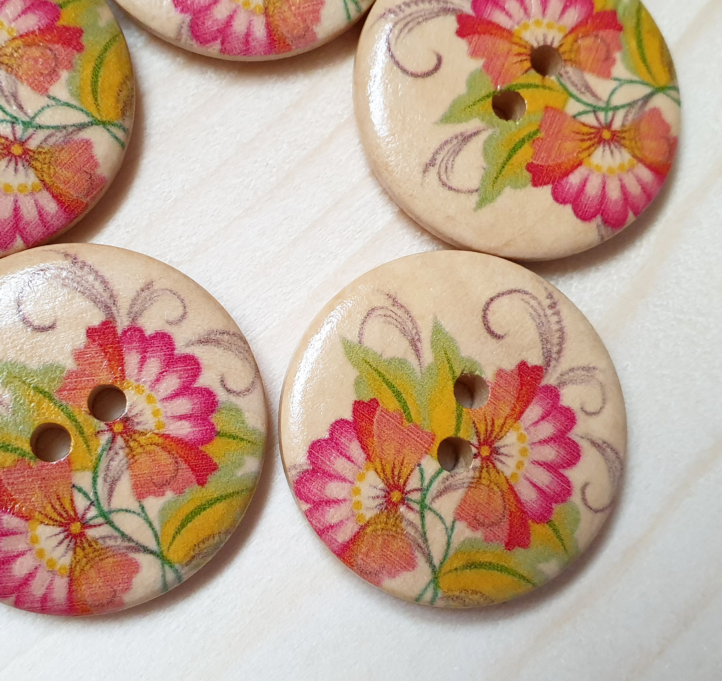 TWIN FAN FLOWERS / 30mm / Set of 4 buttons / Wooden Buttons / Sewing Buttons