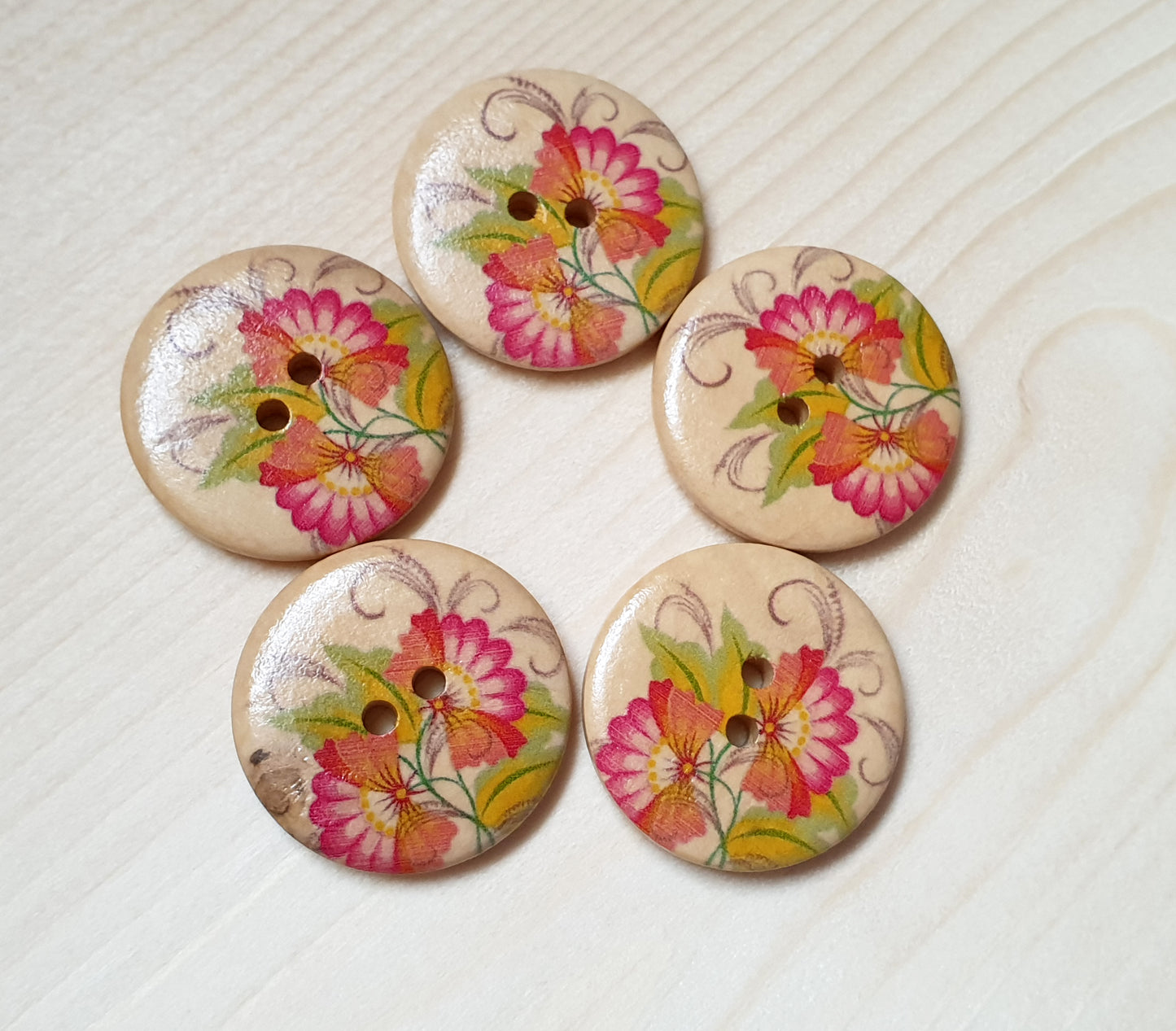 TWIN FAN FLOWERS / 30mm / Set of 4 buttons / Wooden Buttons / Sewing Buttons