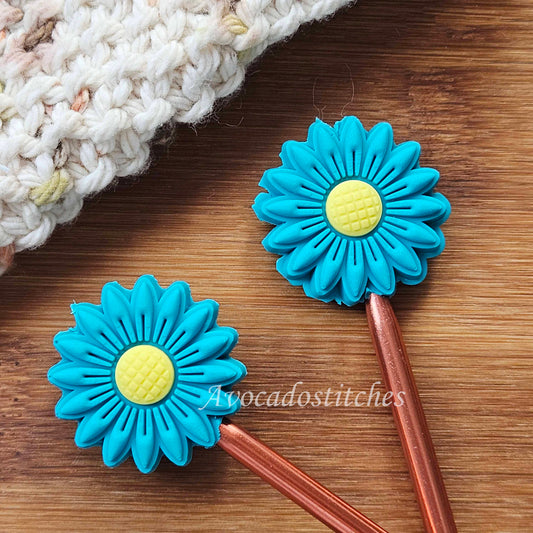 TEAL DAISY Stitch Stoppers / 2 pieces / Knitting Needle Stoppers / Point Protection / Notions