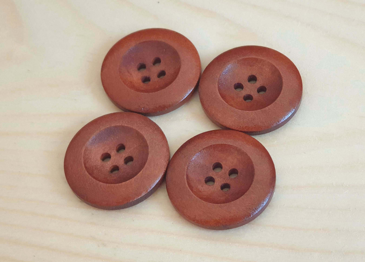 THICK EDGE 4-HOLE MAROON BROWN / 25mm / Wooden Buttons / Reddish Brown Buttons / Sewing Buttons