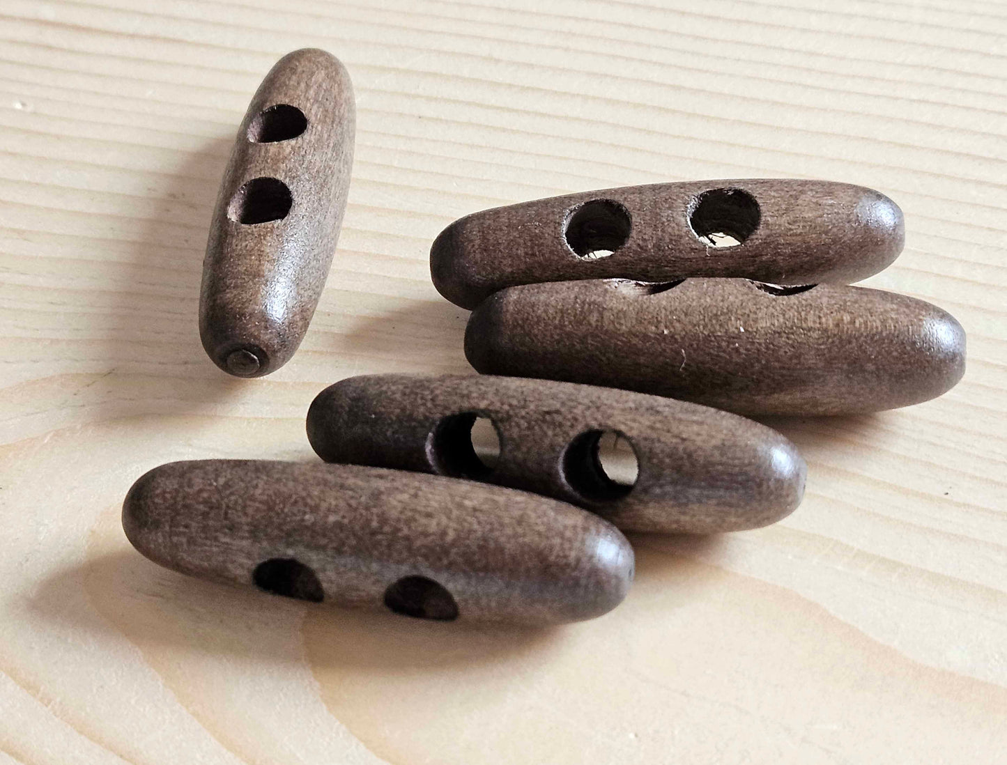 WOODEN TOGGLE COFFEE BROWN / 35-50mm / Wooden Toggle Buttons / Sewing Buttons