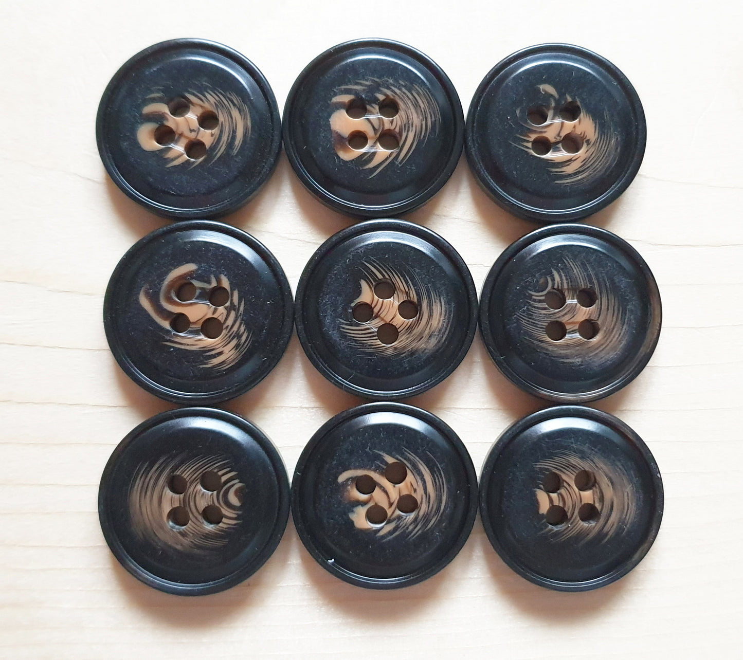 UMBER  / 15-25 mm / Resin Buttons / Sewing Buttons