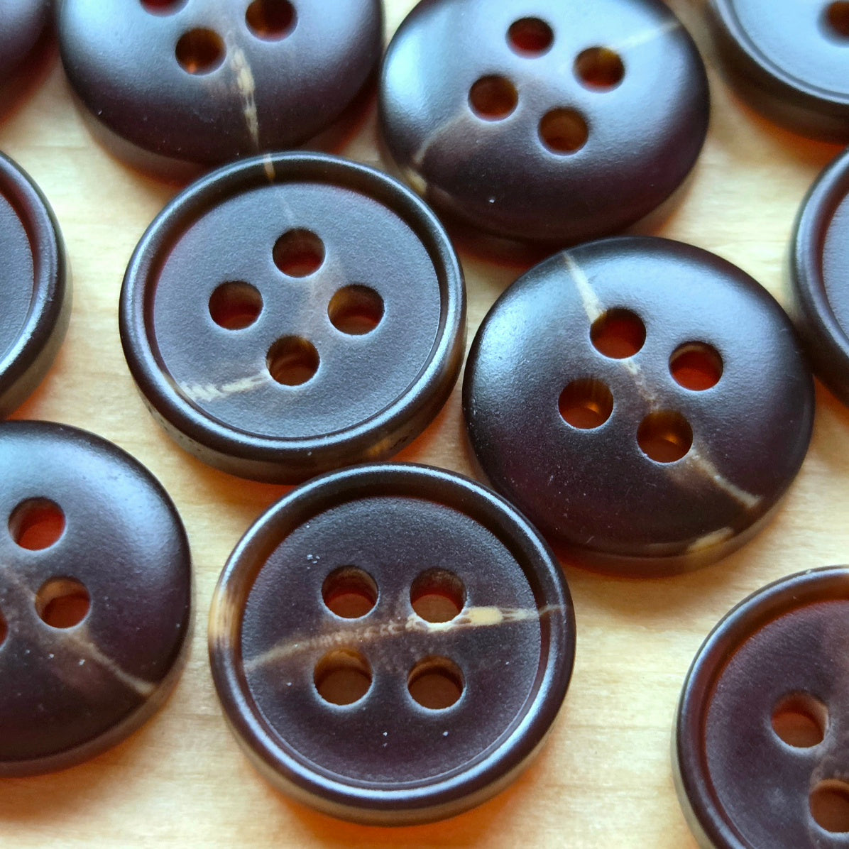 Umber Woodland / Resin Buttons / 11mm (Set of 10)
