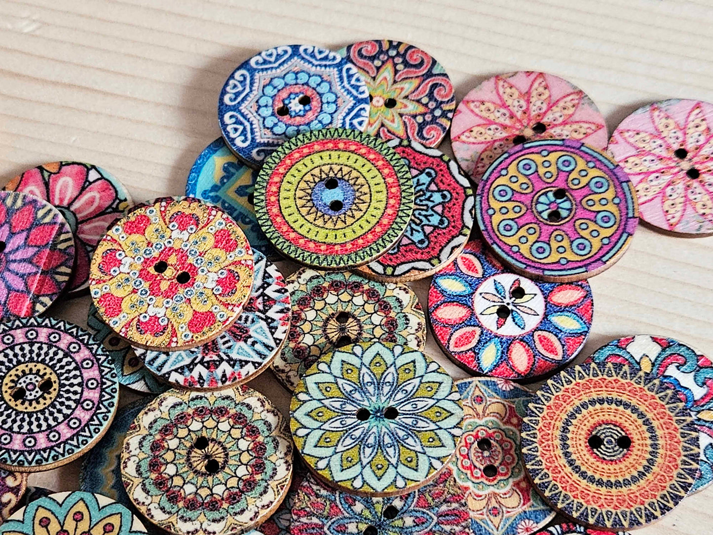 VIVID MANDALA / 25mm / Wooden Buttons / Sewing Buttons