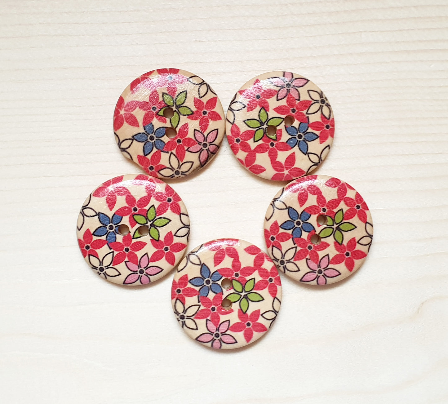 VIVID STARFLOWERS / 30mm / Set of 4 buttons / Wooden Buttons / Sewing Buttons