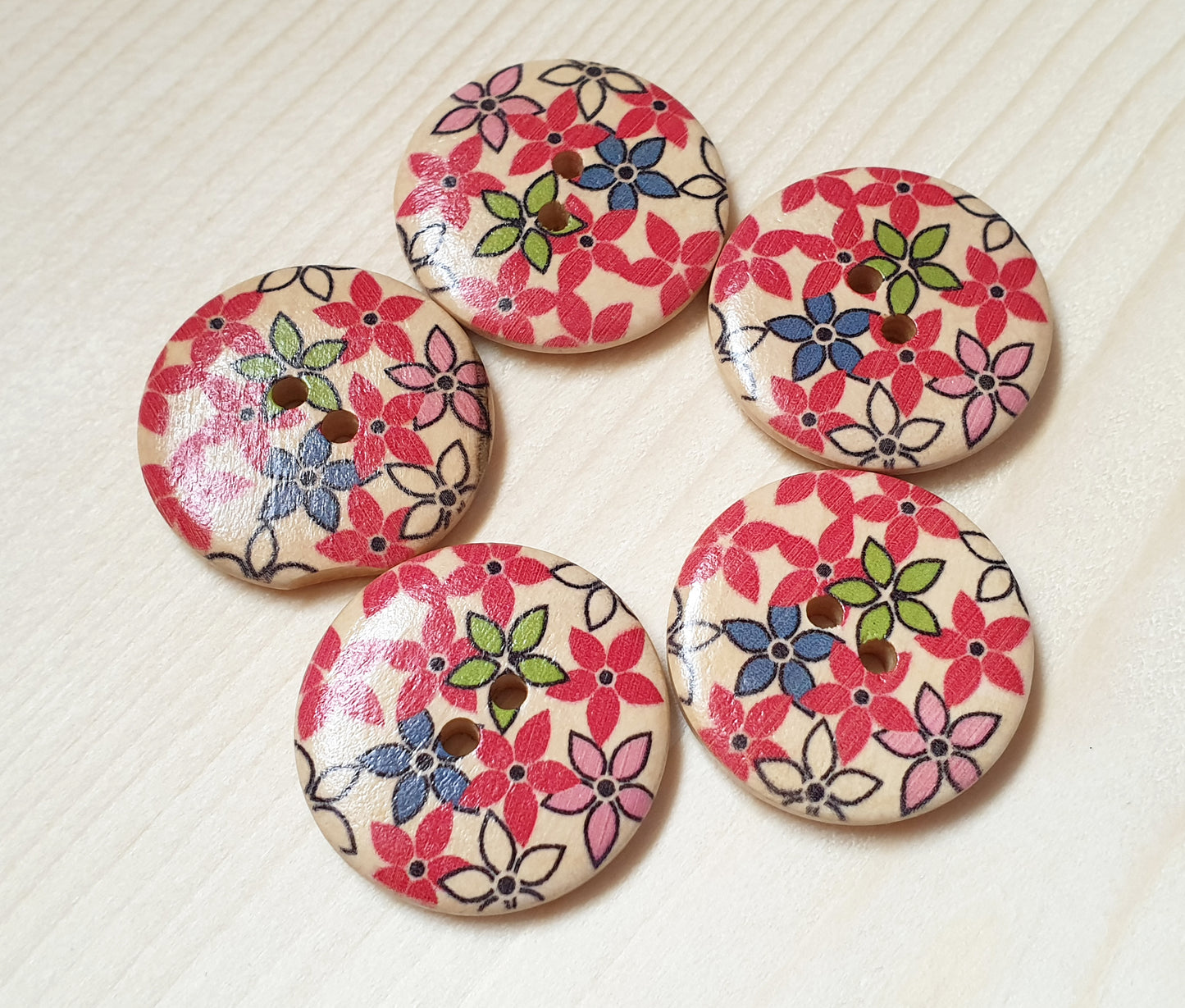 VIVID STARFLOWERS / 30mm / Set of 4 buttons / Wooden Buttons / Sewing Buttons