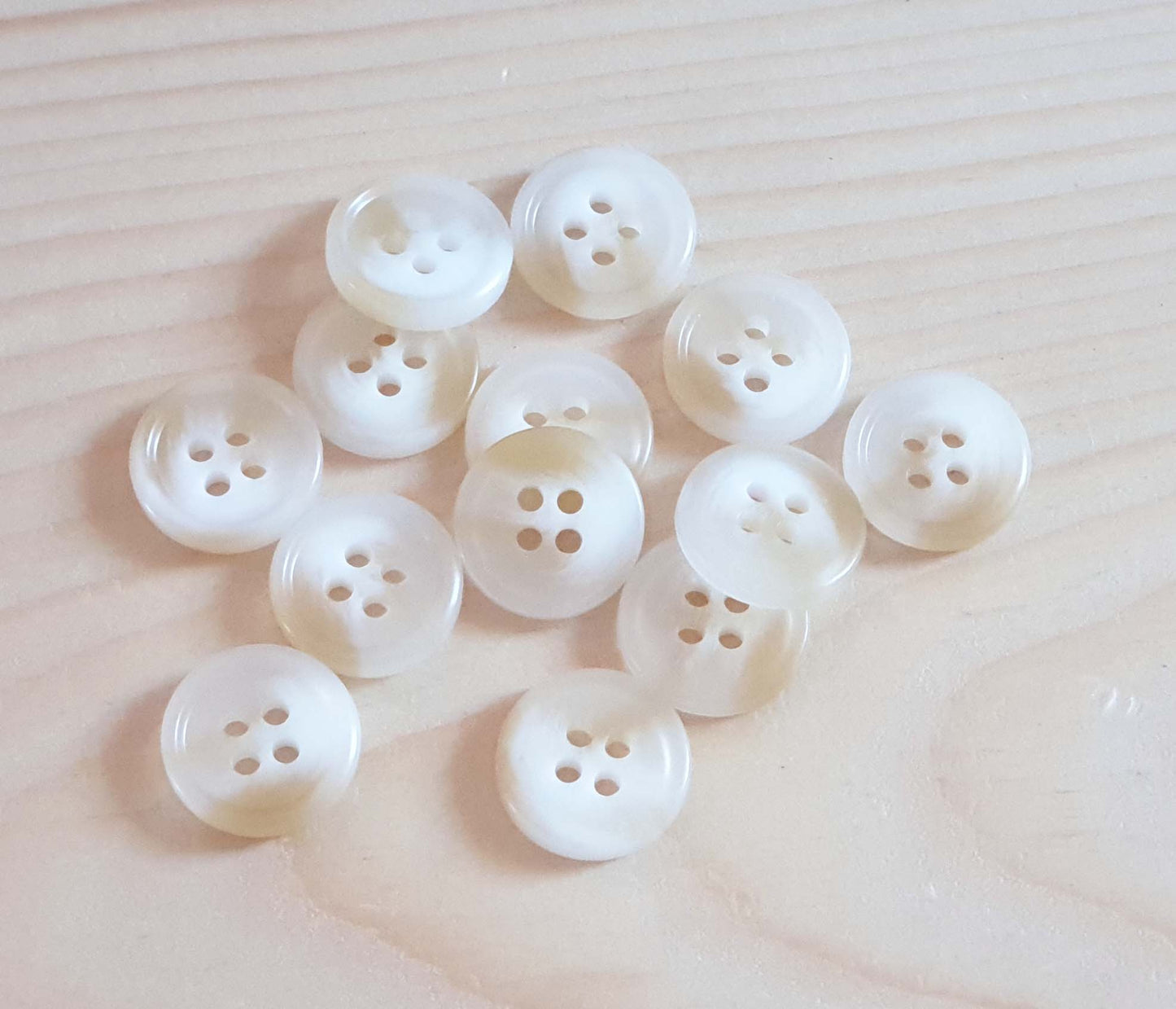 VANILLA MARBLE  / 15-30 mm / Resin Buttons / Sewing Buttons