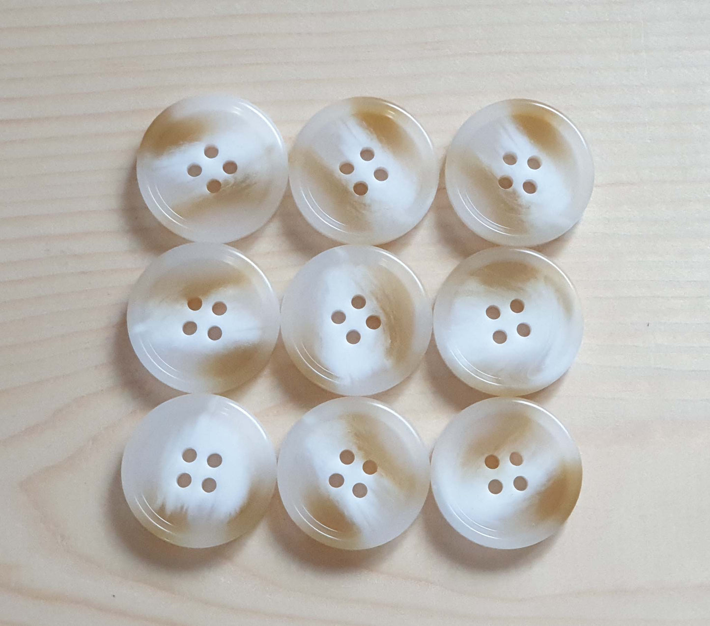 VANILLA MARBLE  / 15-30 mm / Resin Buttons / Sewing Buttons