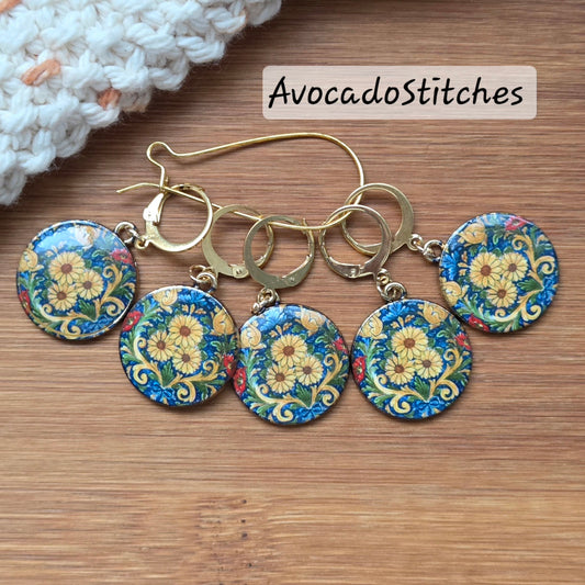 VINTAGE CHAPEL FLORALS - 5 pieces / Knitting Crochet Stitch Markers / Notions