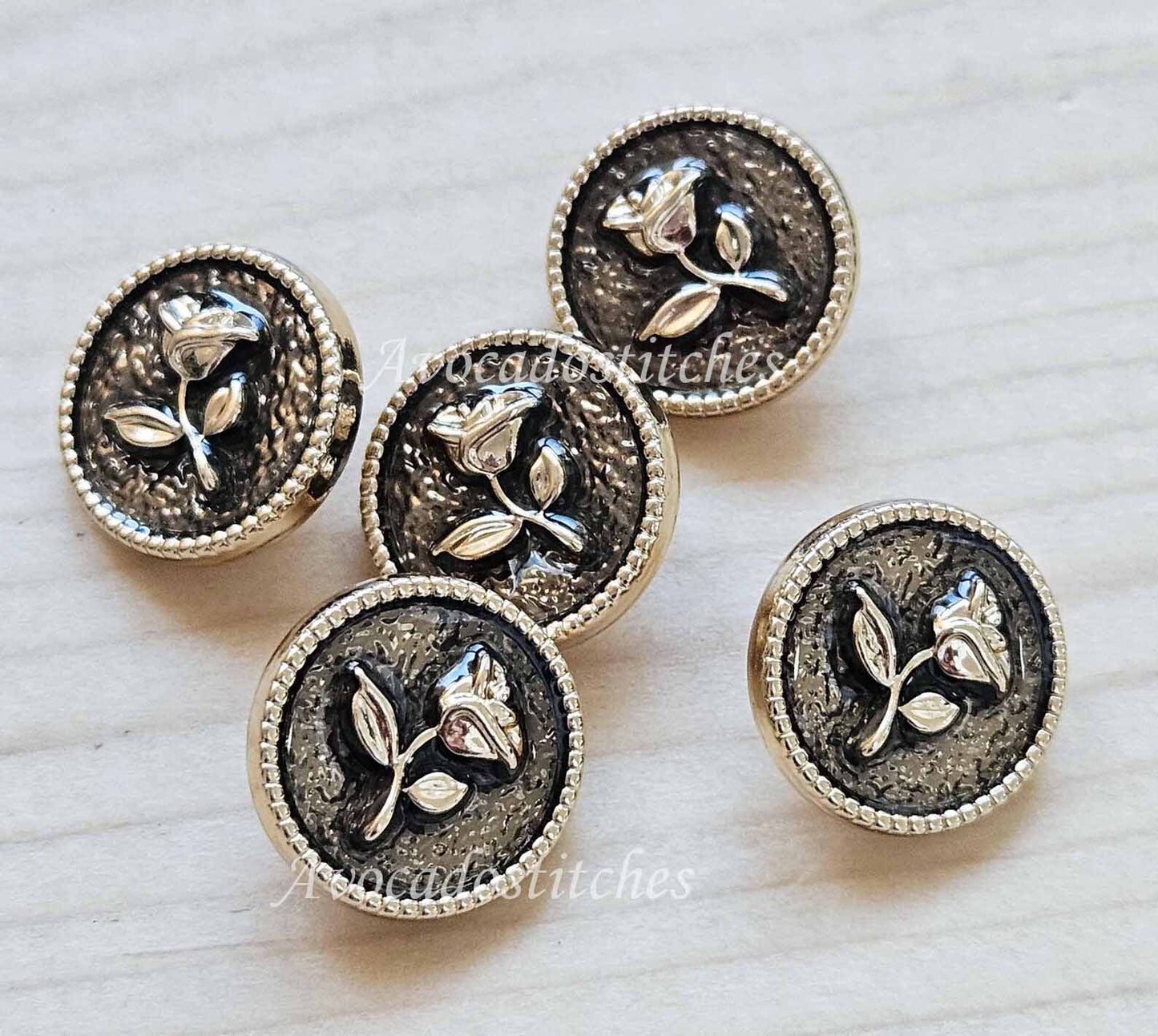 VINTAGE ROSE SHANK - Light Gold / 15-23mm / Set of 4 buttons / Metal Alloy Shank Buttons / Sewing Buttons
